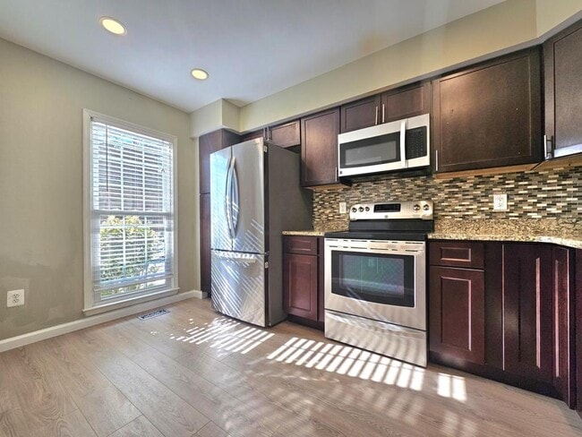 Photo - 7664 Northern Oaks Ct