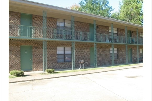 Photo - River Road Apartment Homes