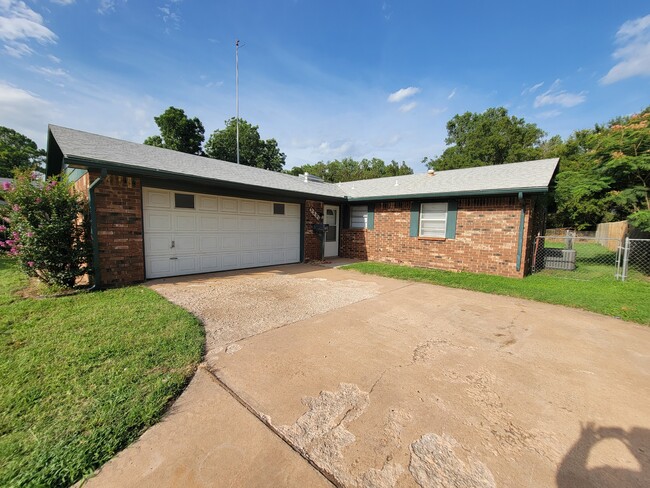 Photo - 3201 Chisholm Trail