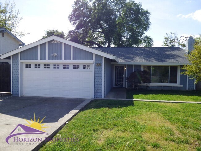 3 Bed 2 Bath 1,317sqft Citrus Heights Home in Wildwood Estates - 3 Bed 2 Bath 1,317sqft Citrus Heights Home in Wildwood Estates