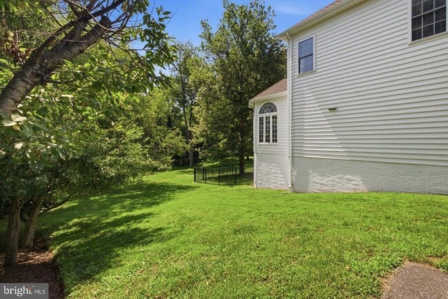 14140 Seneca Rd
