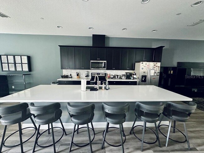 Photo - 8200 Elion St