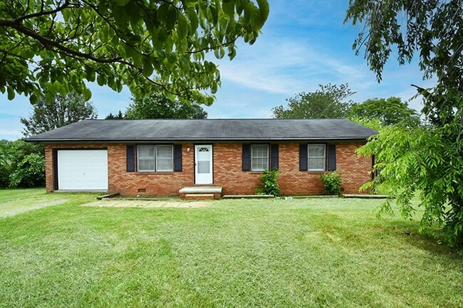 Building Photo - Country ranch 3 bedroom Rental