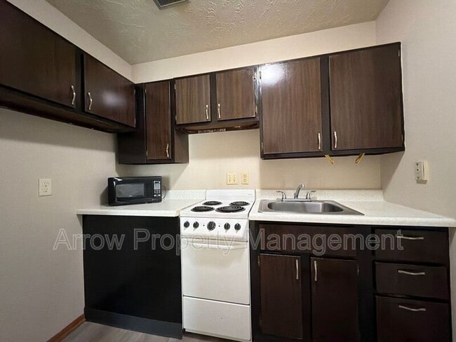 Photo - 1410 F St Unidad 8