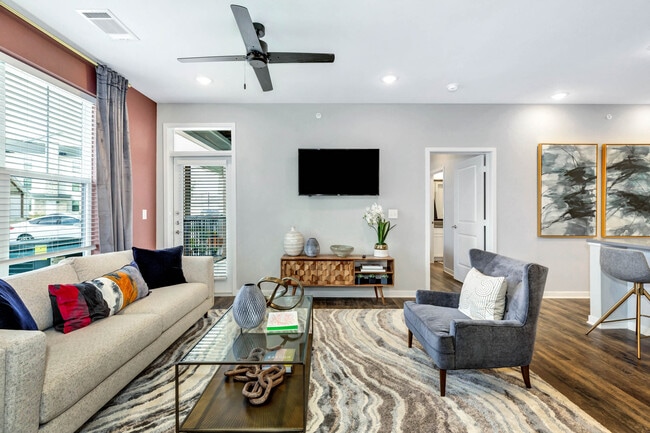 Photo - Farmhaus Apartments