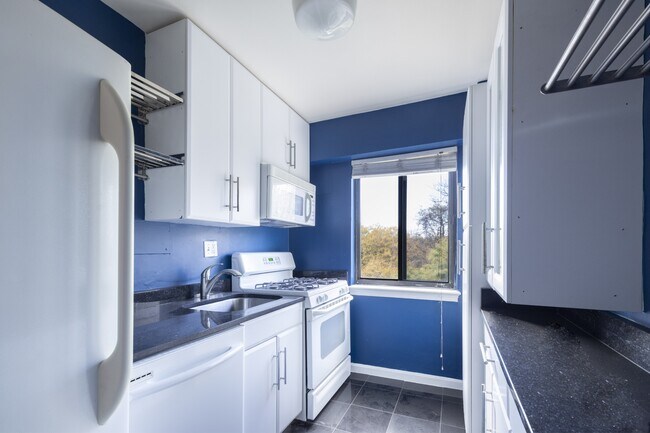 Photo - 3901 Tunlaw Rd NW