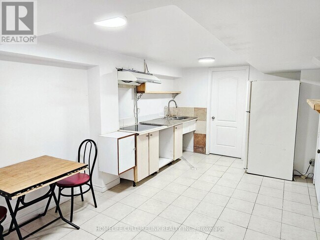 Photo - 39 Treetops Ct