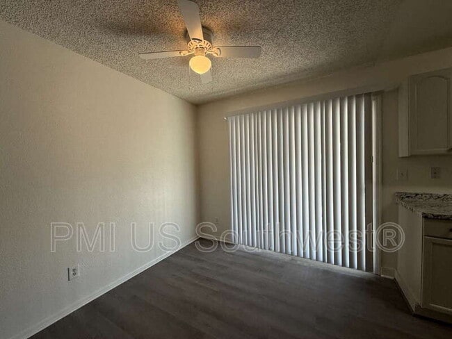 Photo - 664 Honeysuckle Rd