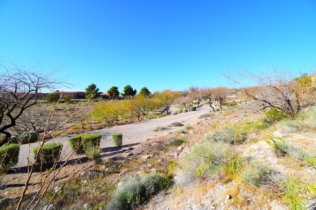 Photo - Beautiful 2 Bedroom, 2 Bath Condo in Summe...