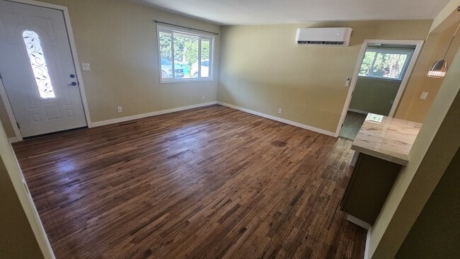 Photo - 1224 Orchard Way