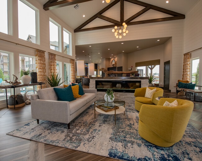 97 North Oak Apartments Kansas City, MO