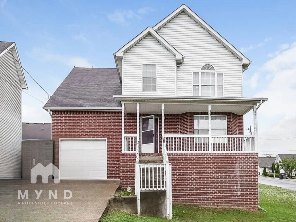 Photo - 1202 Shannon Ln