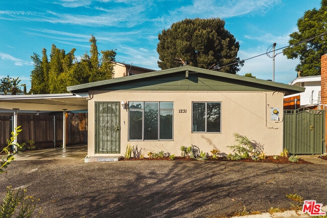 Photo - 1231 Montecito Dr