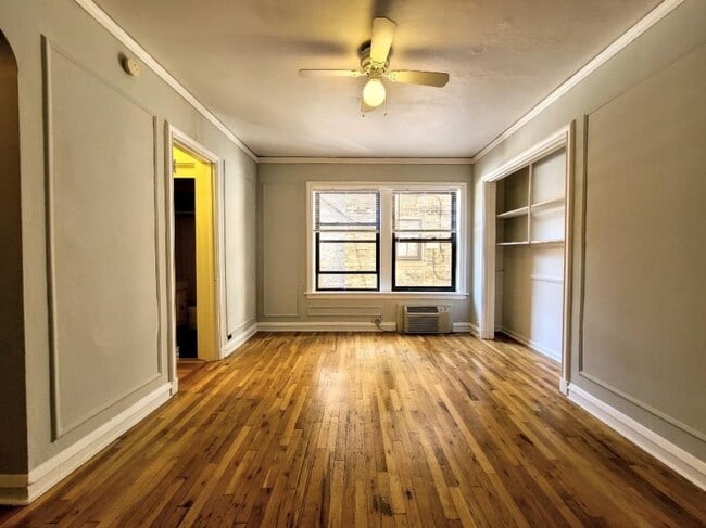 Building Photo - 0 bedroom in CHICAGO IL 60657 Unit 209 Rental