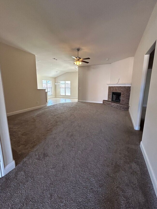 Photo - Beautiful 4 Bedroom Home in Northpark!