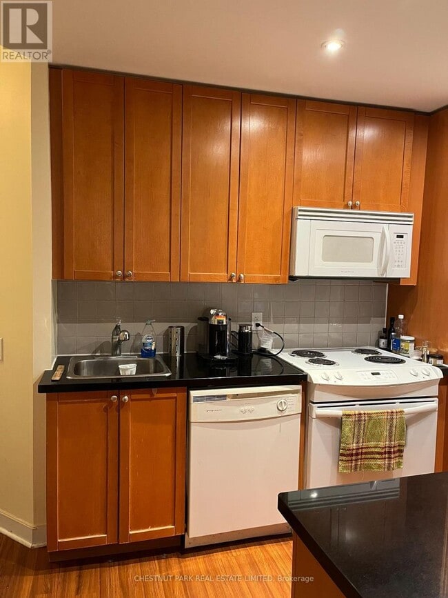 Photo - 85 Bloor St E Unité 1209