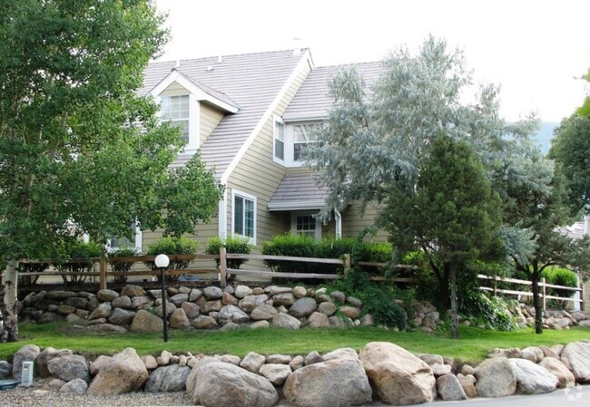 Building Photo - 282 Cobblestone Dr Rental