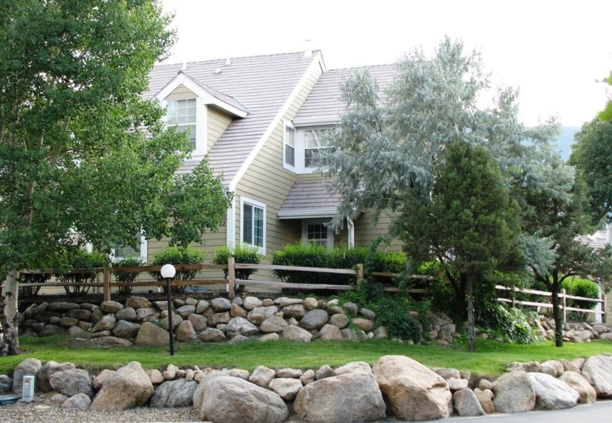 Photo - 282 Cobblestone Drive