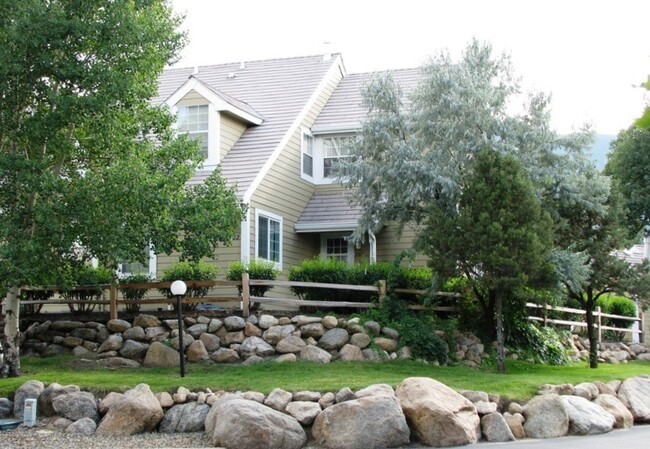 Building Photo - 282 Cobblestone Dr Rental