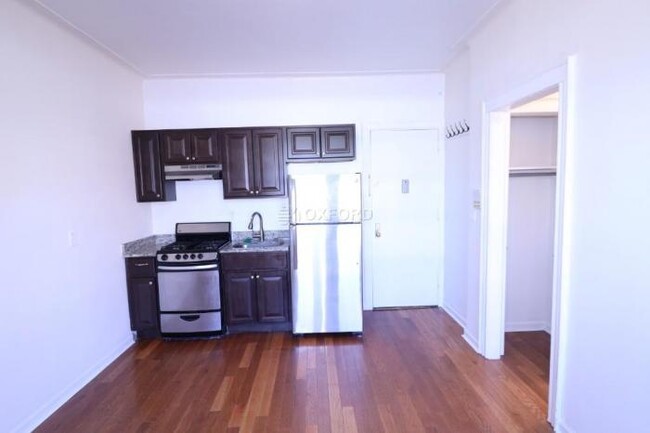 1 bedroom in Queens NY 11354 - 1 bedroom in Queens NY 11354 Unidad D4 Rental