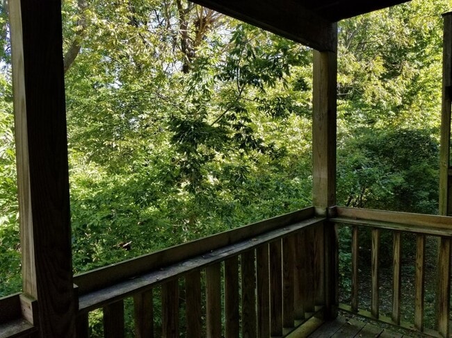 Photo - Oak Creek Chateau Apartments