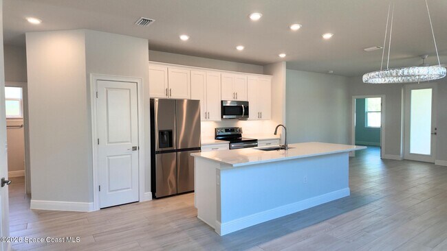 Photo - 414 Grove Ln