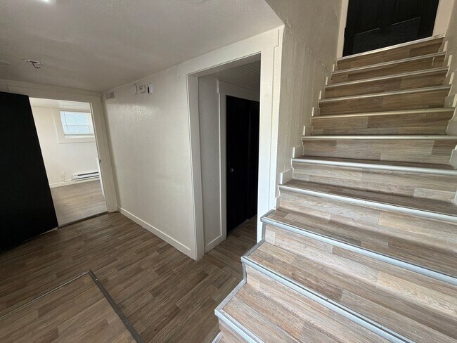 1310 15th Ave Unit B