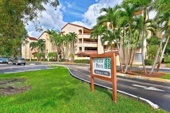 Photo - 9280 SW 123rd Ct Unit 404