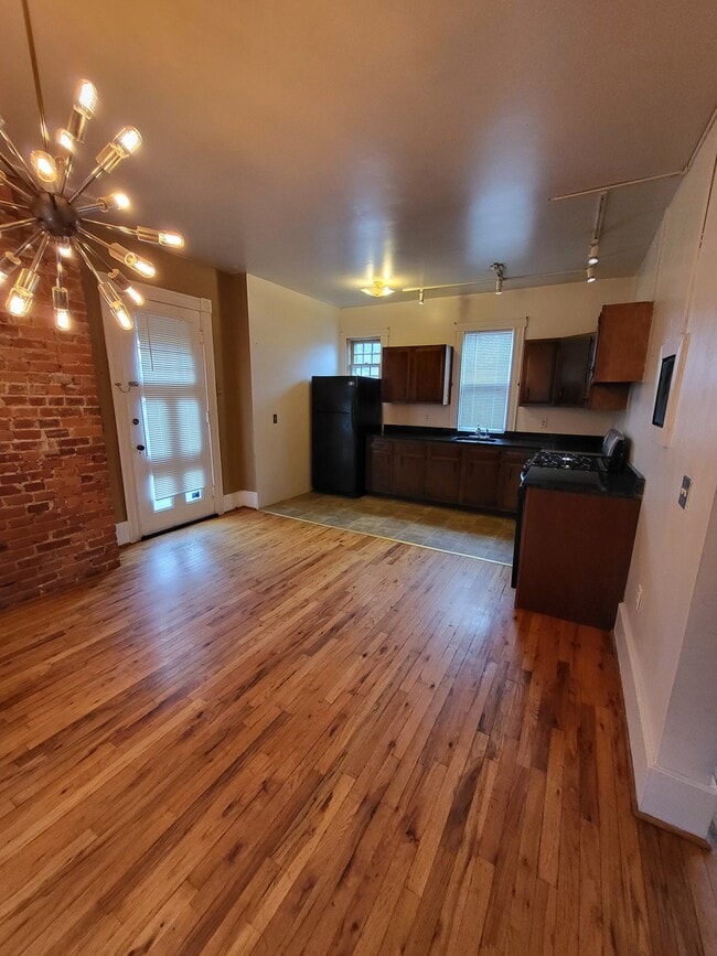 Photo - 376 Pearl St Unit Rear