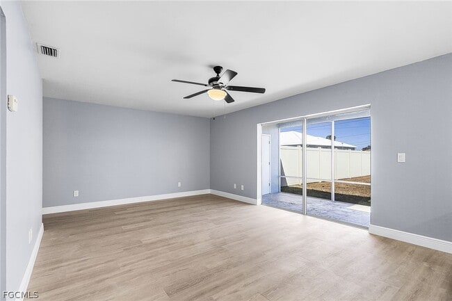 Photo - 527 SE 6th Ave