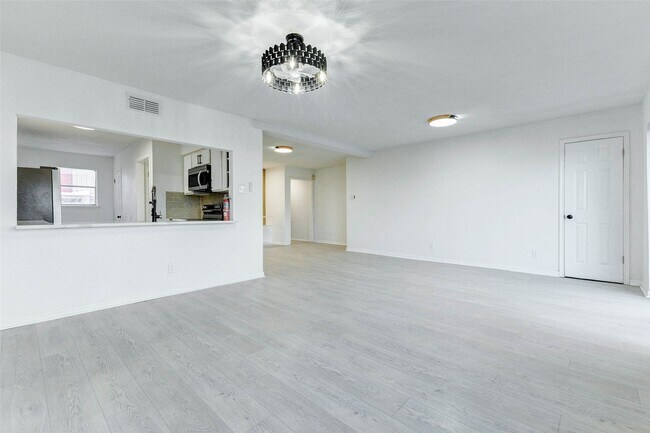 Photo - 2135 Casa Rio Cir