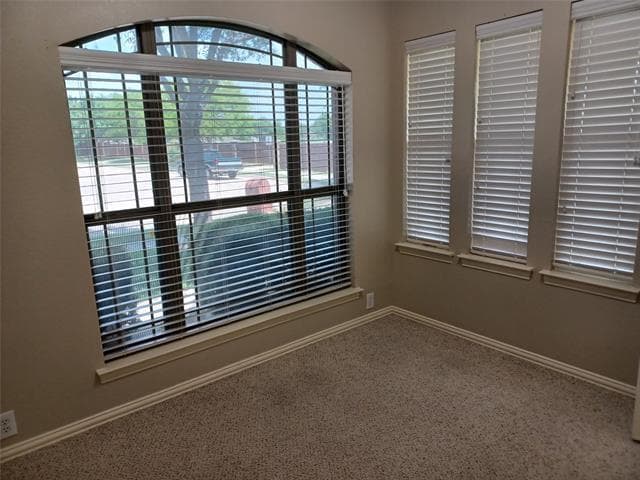 Photo - 664 Vickie St