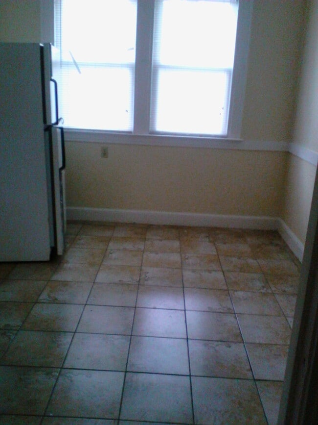 Kitchen - 425 Fountain St Unit 1st Floor