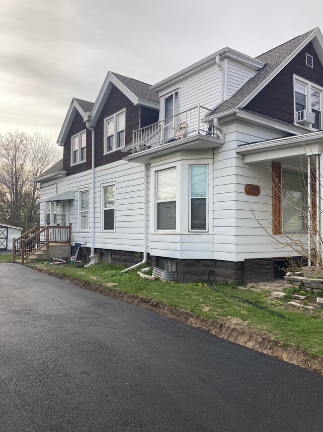 Building Photo - 529 N 60th St