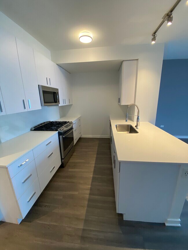1200 N La Salle Dr