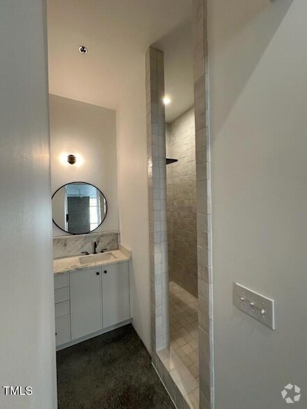 Building Photo - 319 Fayetteville St Unit 312 Rental