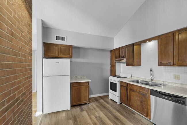 Building Photo - 101 Waldorf Pkwy