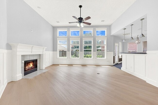 Photo - 1413 Westmont Dr