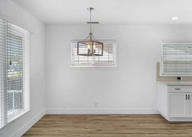 Photo - 15017 Bodger Ave