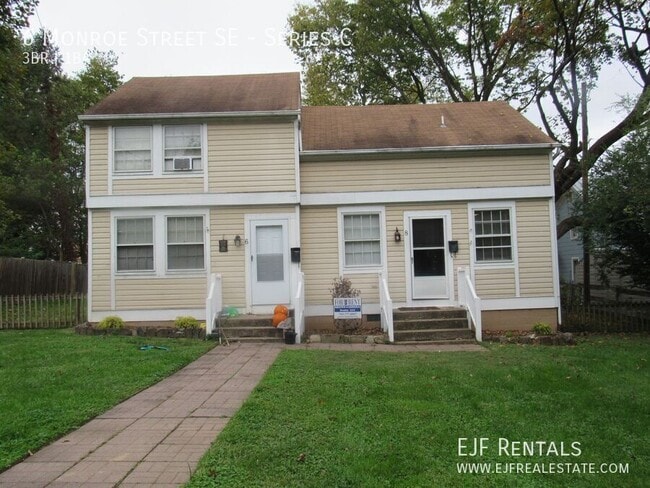 Building Photo - 6 Monroe St SE Unit Series C