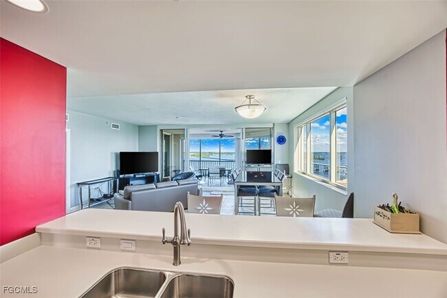 Photo - 2090 W First St Unit 1810