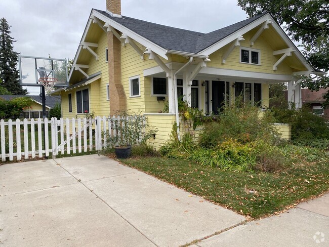 Building Photo - Stunning home in Downtown Longmont