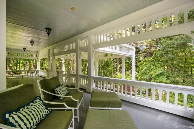 Photo - 314 Haverstraw Rd