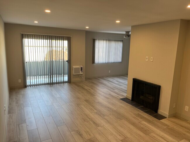 Photo - 1012 3rd St Apartments Unit 202