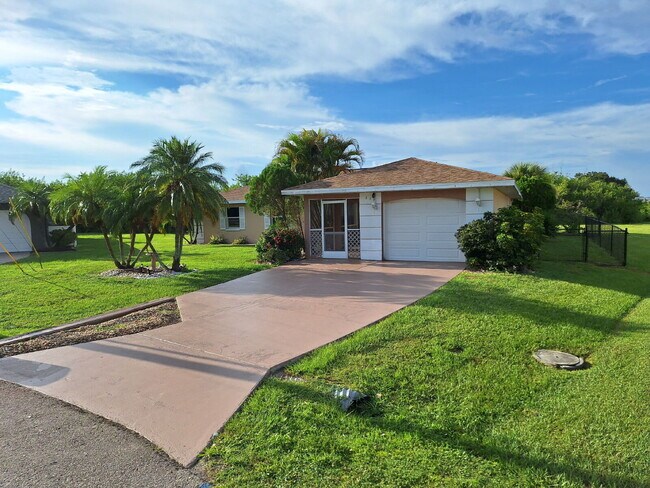 Building Photo - "Charming 4-Bedroom Oasis with 3 Full Bath... Rental