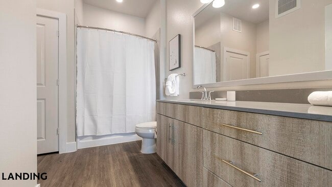 Photo - 1900 Airport Commerce Dr Unidad 1112