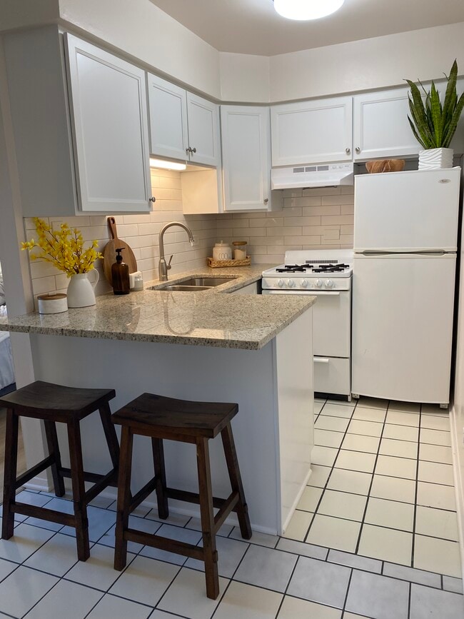 Madison West Apartments