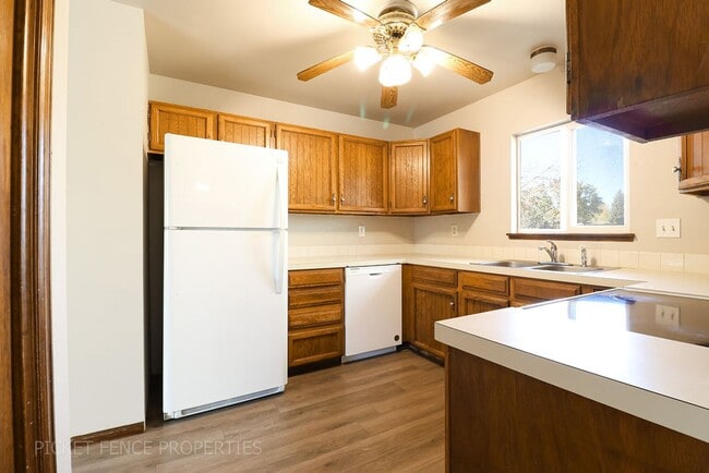 Photo - Beautiful 2 Story Home in Loveland