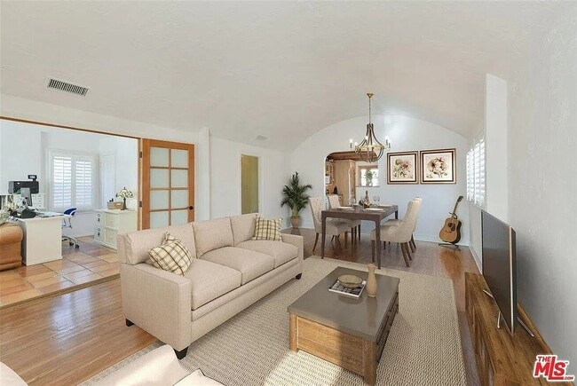 Photo - 2110 Overland Ave