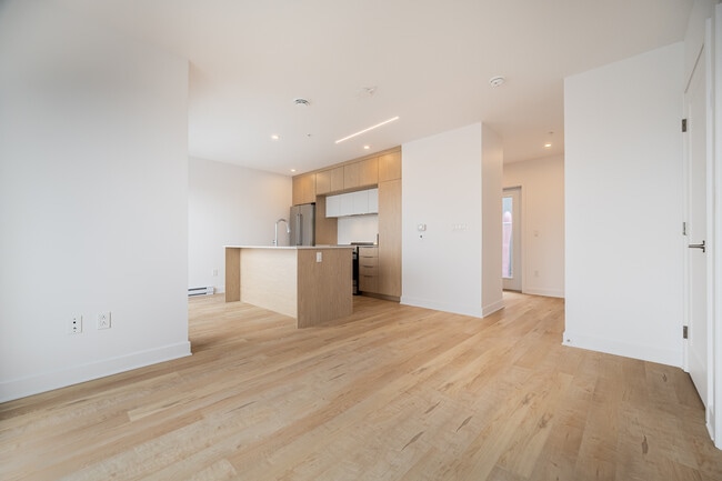 Photo - 4777 Rue Saint-Denis Unit 204